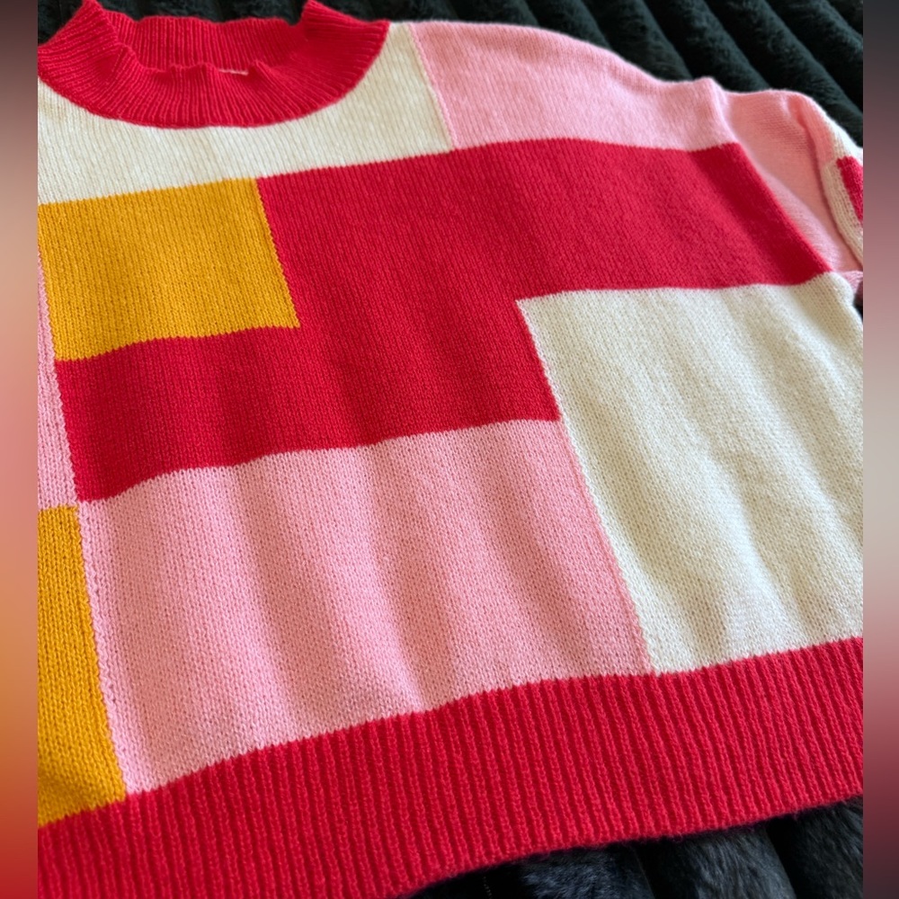 Cropped Color Block Mod Sweater - Picture 7 of 7